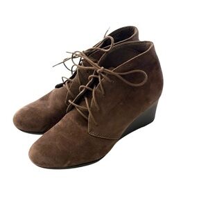 Clarks Bendables Suede Lace-Up Wedge Ankle Boots Size 9 Brown